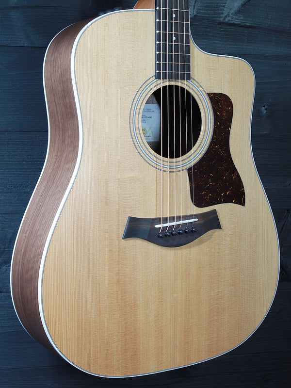 Taylor 210ce Walnut / Spruce Dreadnought Guitar - ES2 Electronics