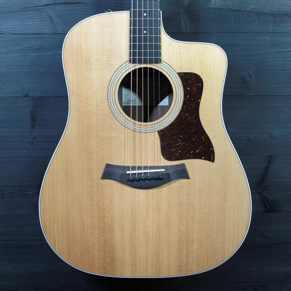 Taylor 210ce Walnut / Spruce Dreadnought Guitar - ES2 Electronics