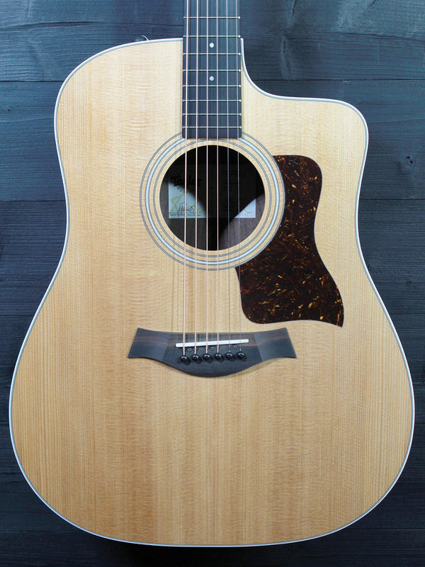 Taylor 210ce Walnut / Spruce Dreadnought Guitar - ES2 Electronics