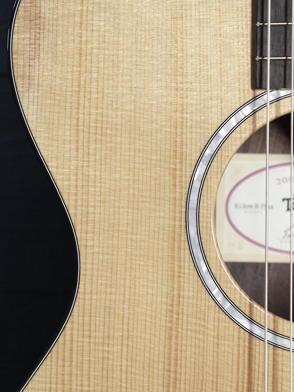 Taylor 212ce-N Plus Rosewood Nylon String Acoustic-Electric Guitar