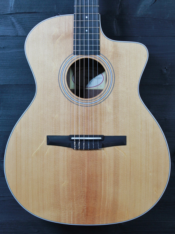 Taylor 214ce-N - Nylon String Walnut Grand Auditorium Acoustic / Electric Guitar