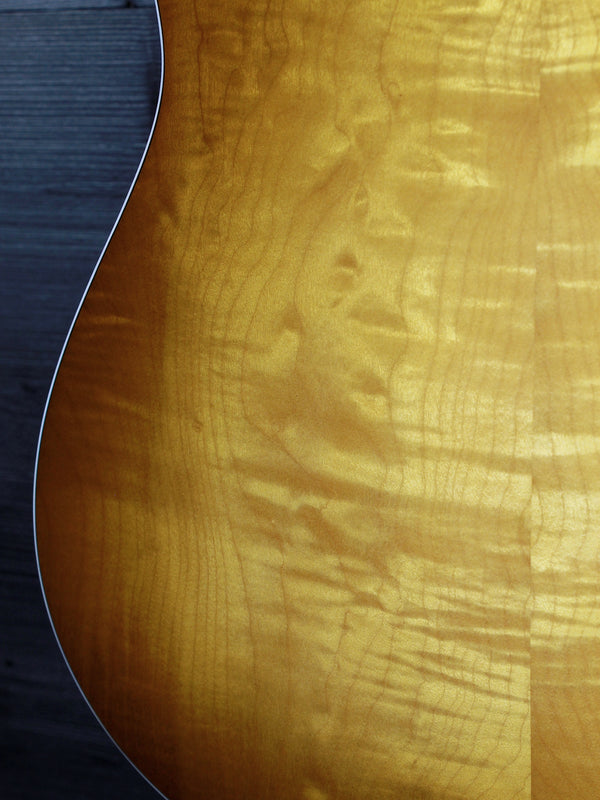 Taylor 217e Plus Special Edition Honeyburst Maple / Torrified Spruce Grand Pacific