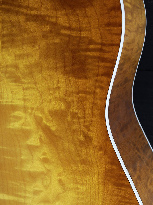 Taylor 217e Plus Special Edition Honeyburst Maple / Torrified Spruce Grand Pacific