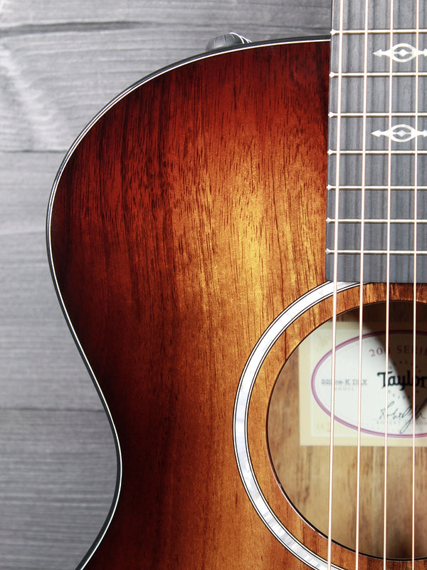 Taylor 222ce K DLX Koa Deluxe Acoustic-Electric Guitar