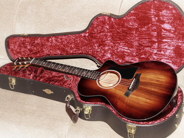 Taylor 222ce K DLX Koa Deluxe Acoustic-Electric Guitar