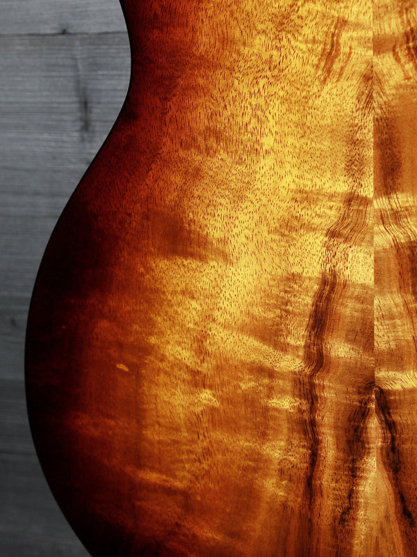 Taylor 224ce K-DLX Left-Handed Koa Deluxe Grand Auditorium Acoustic-Electric Guitar