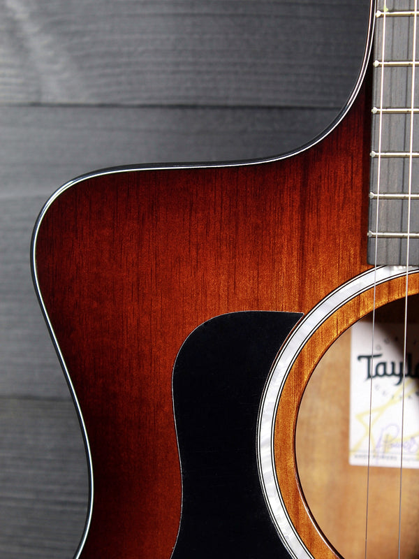 Taylor 224ce K-DLX Left-Handed Koa Deluxe Grand Auditorium Acoustic-Electric Guitar