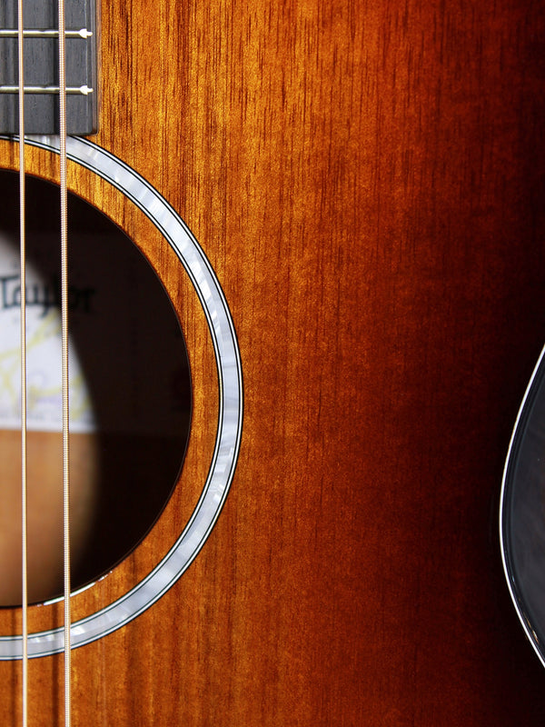 Taylor 224ce K-DLX Left-Handed Koa Deluxe Grand Auditorium Acoustic-Electric Guitar
