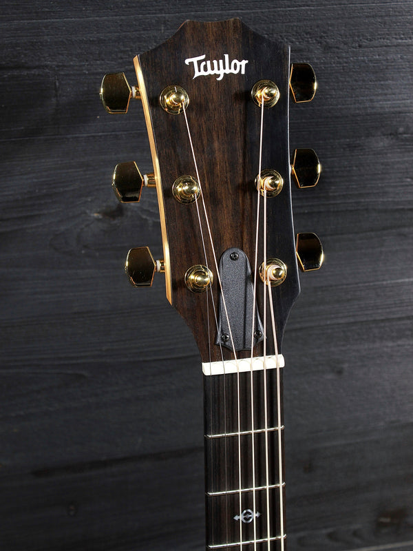 Taylor 224ce K-DLX Left-Handed Koa Deluxe Grand Auditorium Acoustic-Electric Guitar