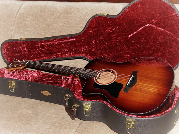 Taylor 224ce K-DLX Left-Handed Koa Deluxe Grand Auditorium Acoustic-Electric Guitar