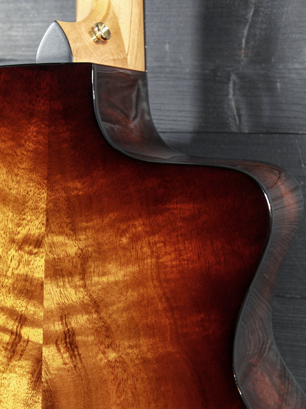 Taylor 224ce K-DLX Left-Handed Koa Deluxe Grand Auditorium Acoustic-Electric Guitar