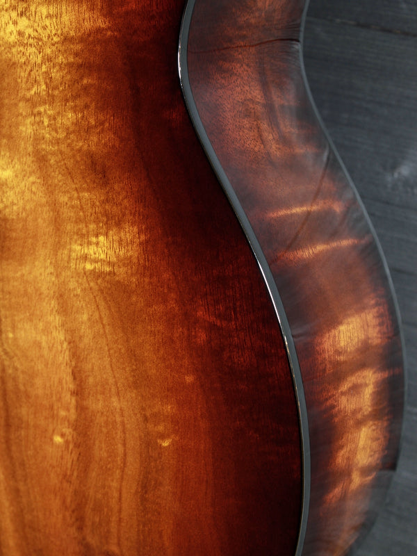 Taylor 224ce K-DLX Left-Handed Koa Deluxe Grand Auditorium Acoustic-Electric Guitar