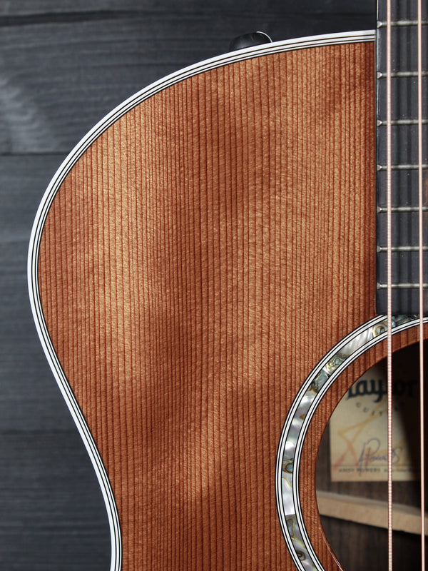 Pre-Owned Taylor 414ce LTD Sinker Redwood / Indian Rosewood Acoustic-Electric Guitar