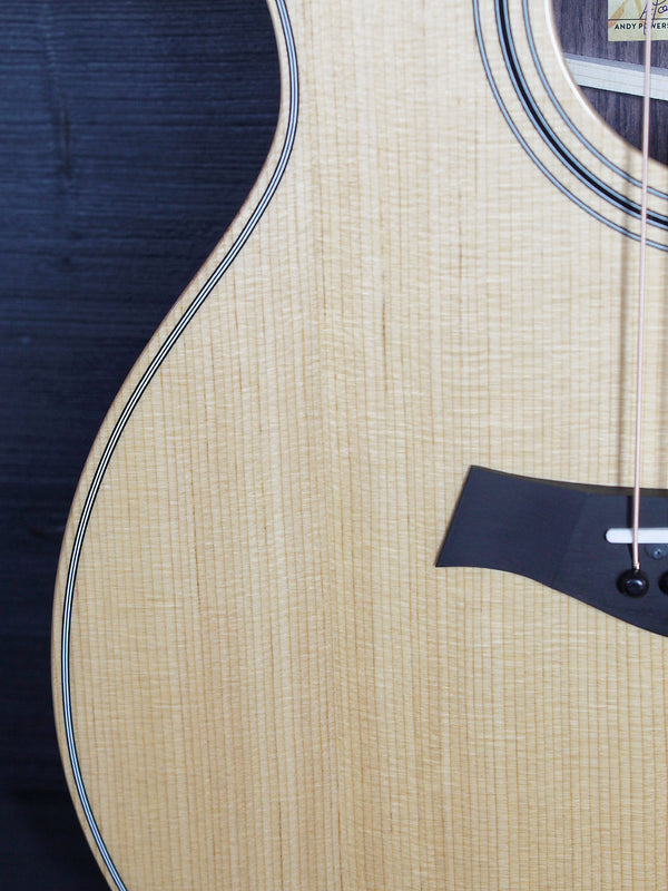 Taylor Guitars 414ce Studio Rosewood / Spruce Natural Acoustic-Electric