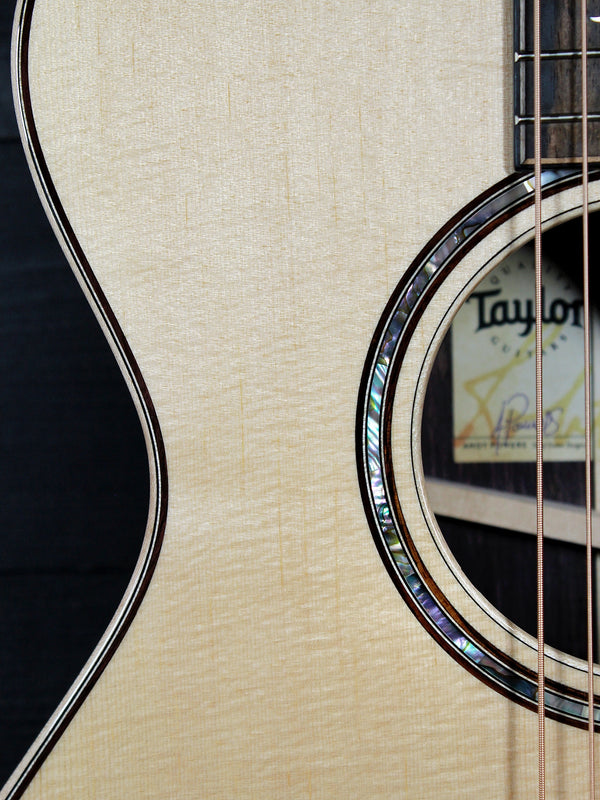 Taylor 812ce 12-Fret Rosewood / Spruce Grand Concert Acoustic-Electric