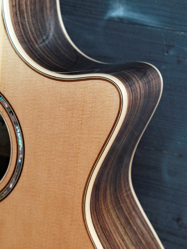 Taylor 814ce-N Nylon String Cedar Top Acoustic-Electric Guitar