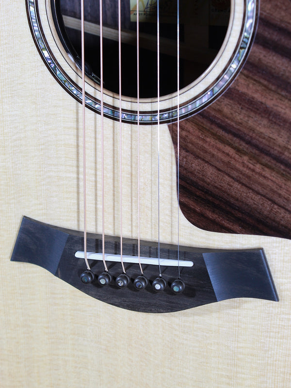 Taylor 814ce Next Generation Rosewood / Sitka Acoustic-Electric Guitar Natural