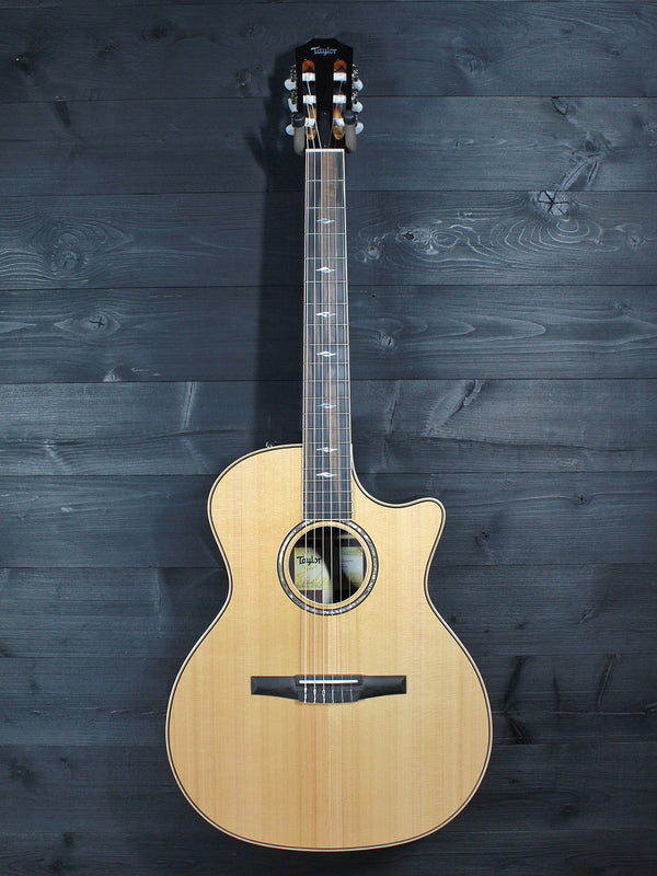 Taylor 814ce-N Nylon String Western Red Cedar Top Acoustic-Electric Guitar