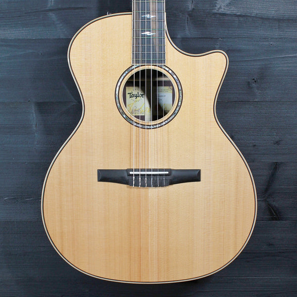 Taylor 814ce-N Nylon String Western Red Cedar Top Acoustic-Electric Guitar