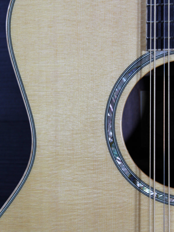 Pre-Owned Taylor 856ce Rosewood 12-String Acoustic-Electric Guitar