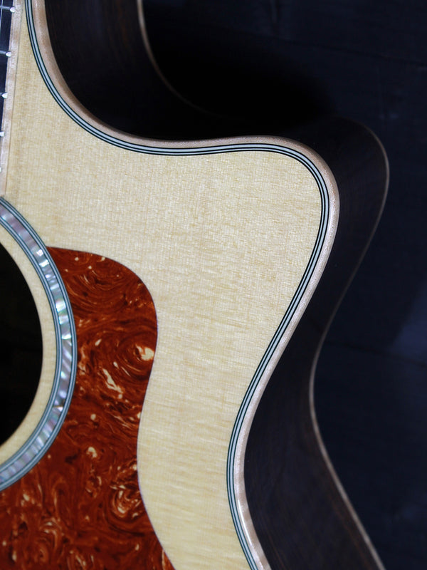 Pre-Owned Taylor 856ce Rosewood 12-String Acoustic-Electric Guitar