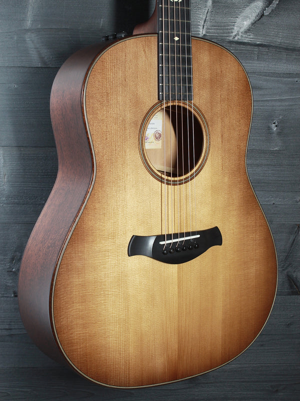 Taylor Builder’s Edition 517e Demo WHB Grand Pacific Acoustic Guitar