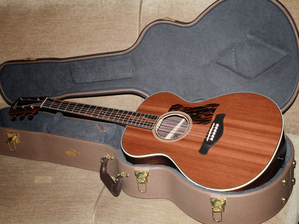 Taylor Custom Gold Label C12e-B6001 Sinker Redwood / Rosewood w/ Claria Pickup