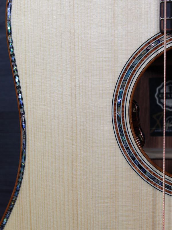 Taylor Guitars NAMM Custom DN #13 Honduran Rosewood / Adirondack Dreadnought