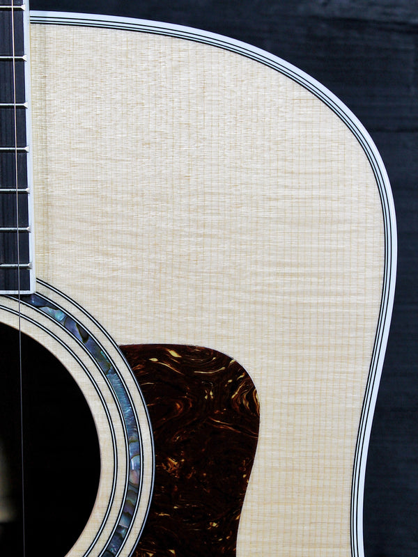 Taylor Legacy Collection 810e Rosewood Dreadnought Acoustic-Electric Guitar