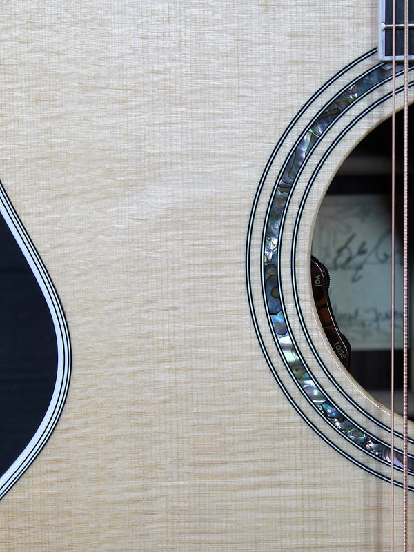 Taylor Legacy Collection 855e Jumbo 12-String Acoustic-Electric Guitar