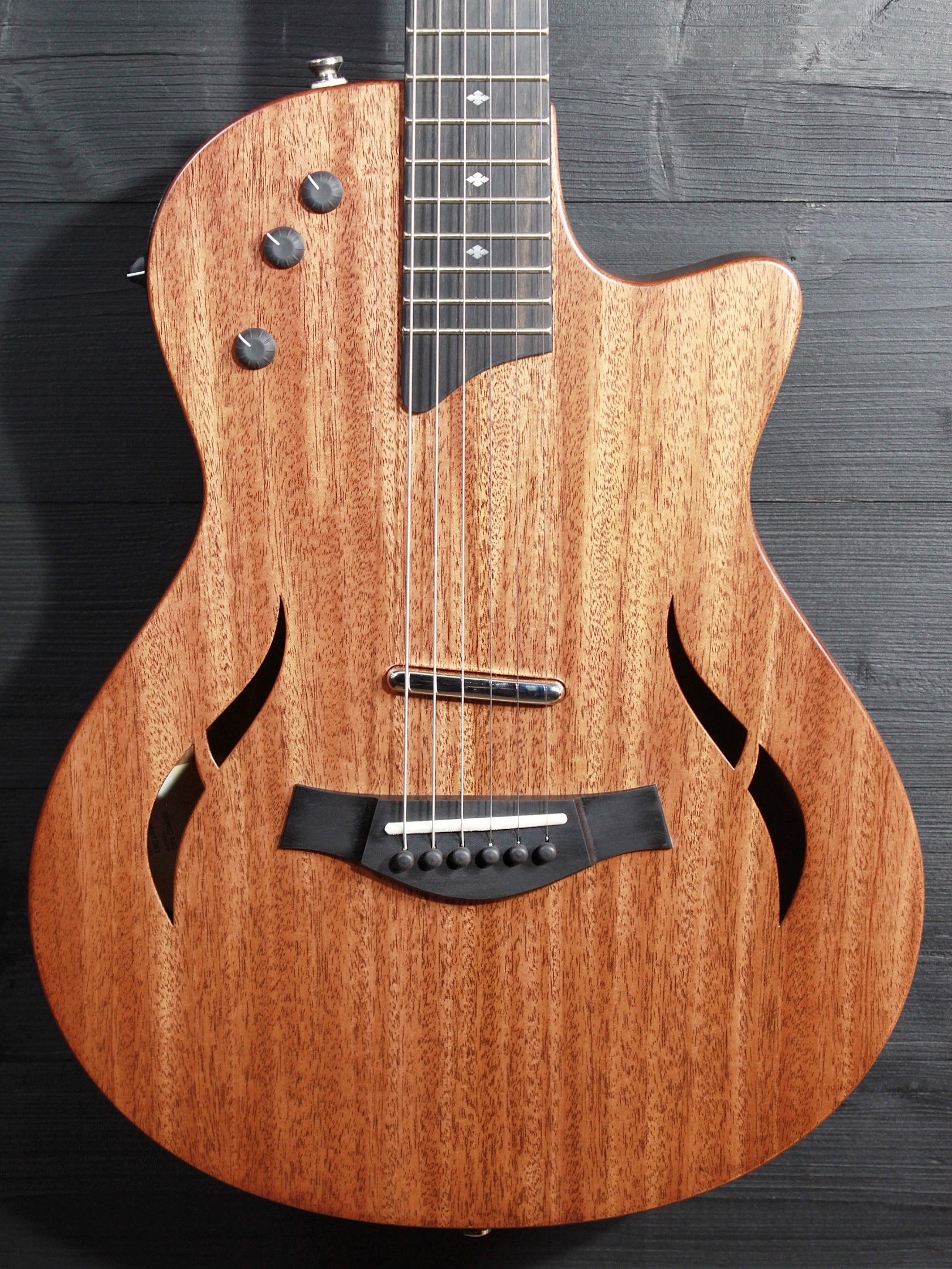 taylor-guitars-t5z-classic-
