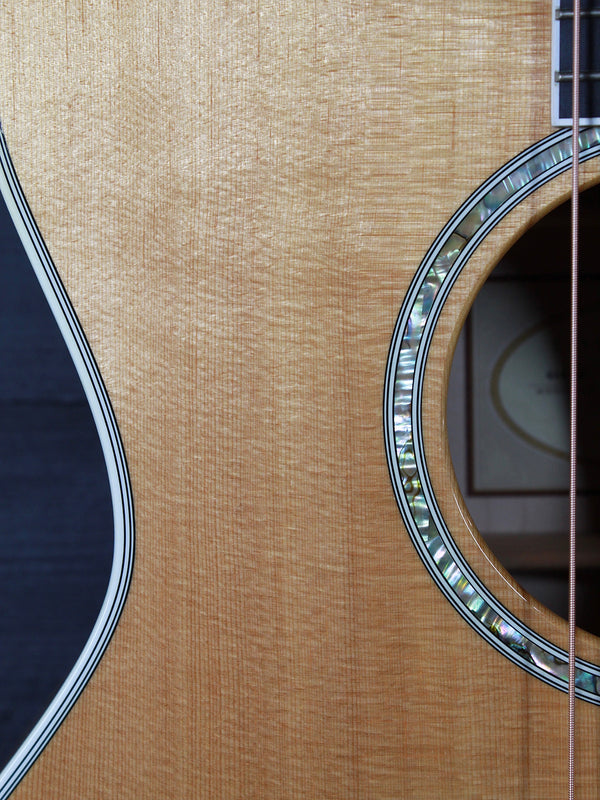 Pre-Owned Taylor 614ce Maple / Spruce Grand Auditorium Acoustic-Electric Guitar