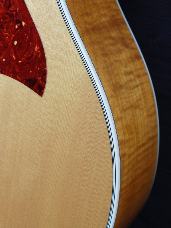 Pre-Owned Taylor 614ce Maple / Spruce Grand Auditorium Acoustic-Electric Guitar
