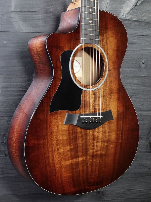 Taylor 222ce K DLX Left-Handed Koa Deluxe Acoustic-Electric Guitar