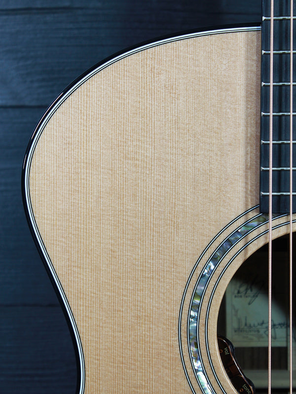 Taylor Legacy Collection 714ce Rosewood / Cedar Acoustic - Electric Guitar LTD