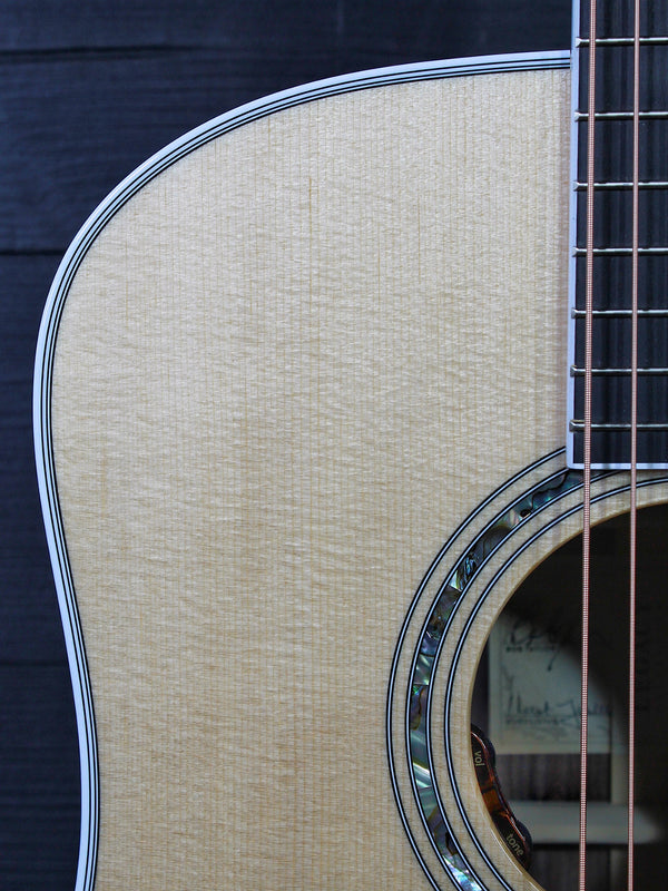 Taylor Legacy Collection 810e Rosewood Dreadnought Acoustic Guitar LTD