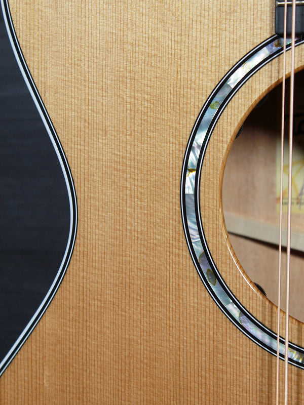 Taylor Next Generation 552ce 12-Fret / 12-String Acoustic-Electric Guitar
