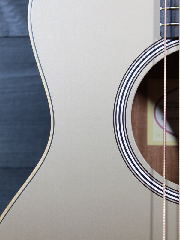Taylor GS Mini-e Cream Fade – Taylor Tone Show Exclusive | Limited Availability