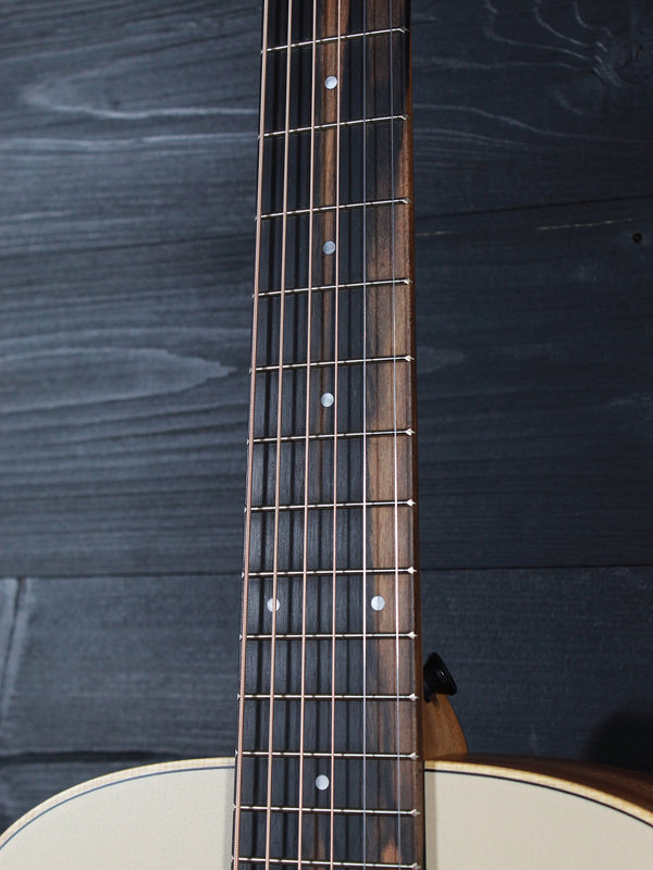 Taylor GS Mini-e Cream Fade – Taylor Tone Show Exclusive | Limited Availability