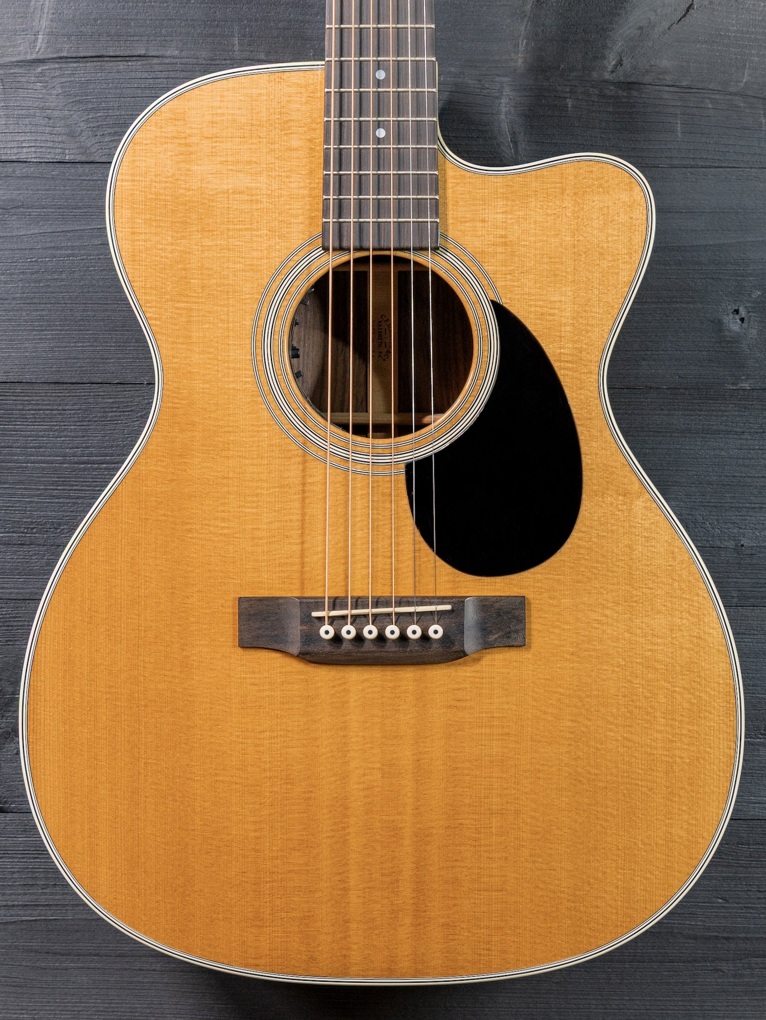 CF Martin Guitars – Tobias Music