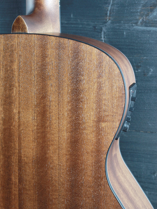 Walden Guitars G570ETB Solid Cedar Top Auditorium w/ Electronics