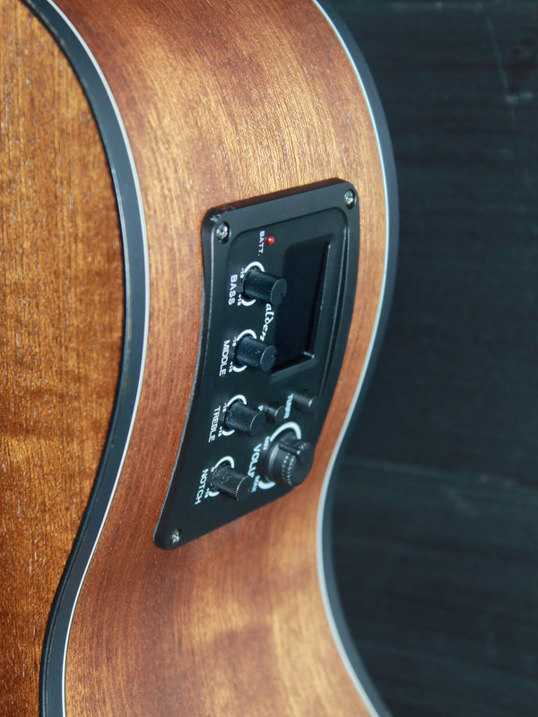Walden Guitars G570ETB Solid Cedar Top Auditorium w/ Electronics